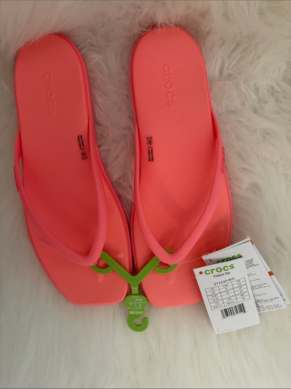 CROCS Women’s Miami Flip - Coral